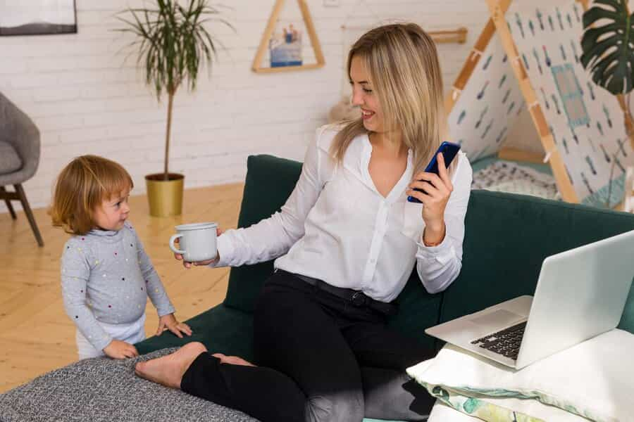 10 Productivity Hacks for Busy Moms: Master Your Day!